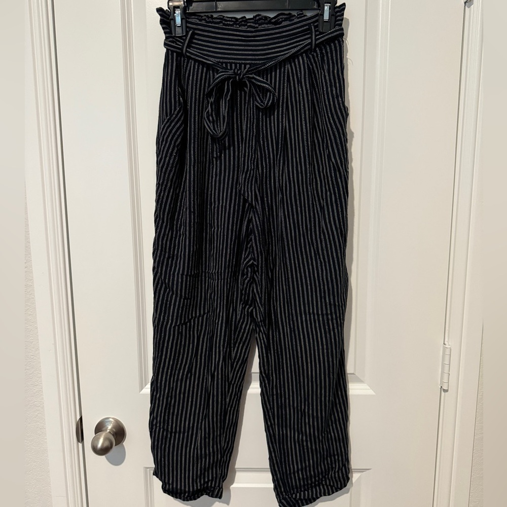 American Eagle - Striped Pants
